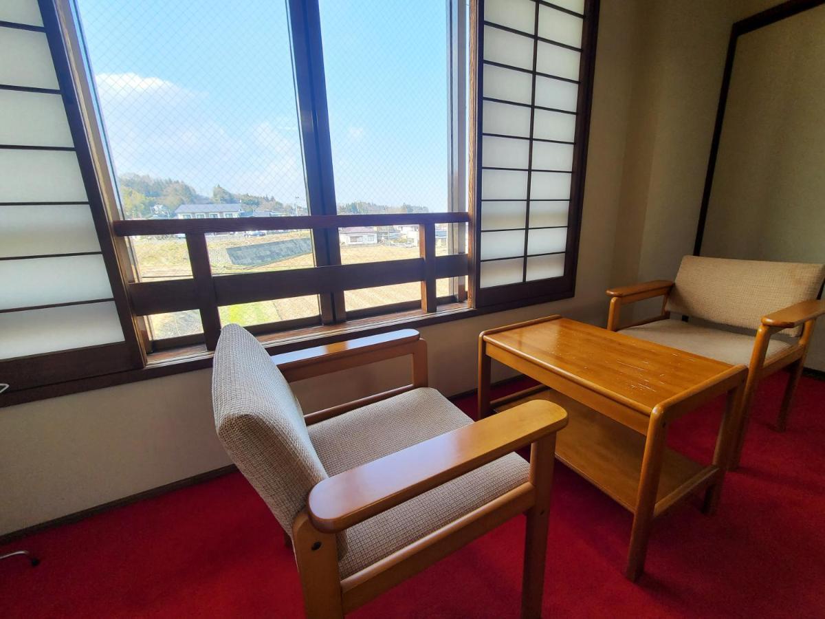 Iris Yu Hotel Хирайзуми Екстериор снимка