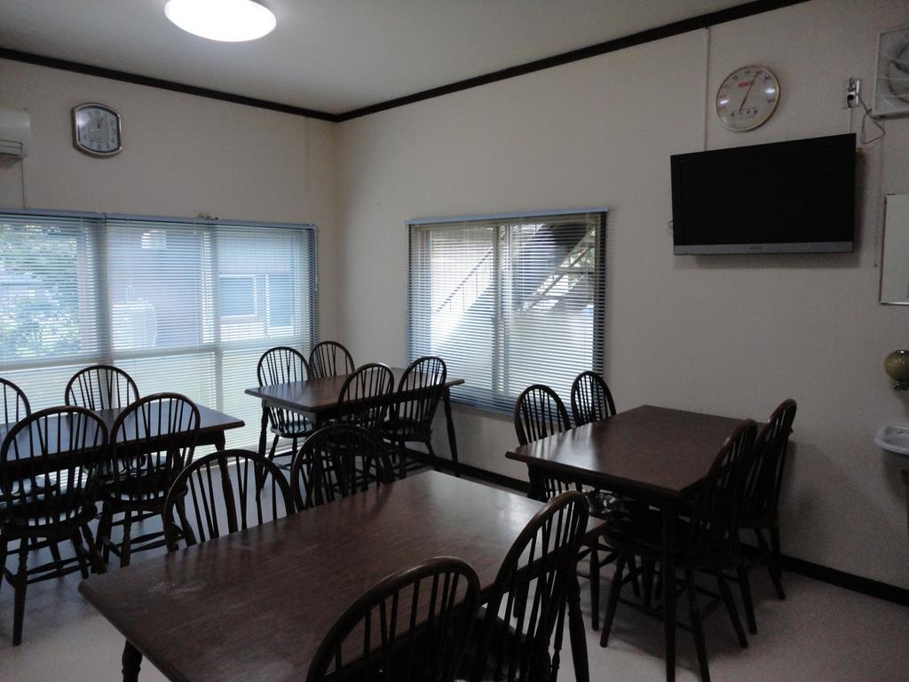Iris Yu Hotel Хирайзуми Екстериор снимка